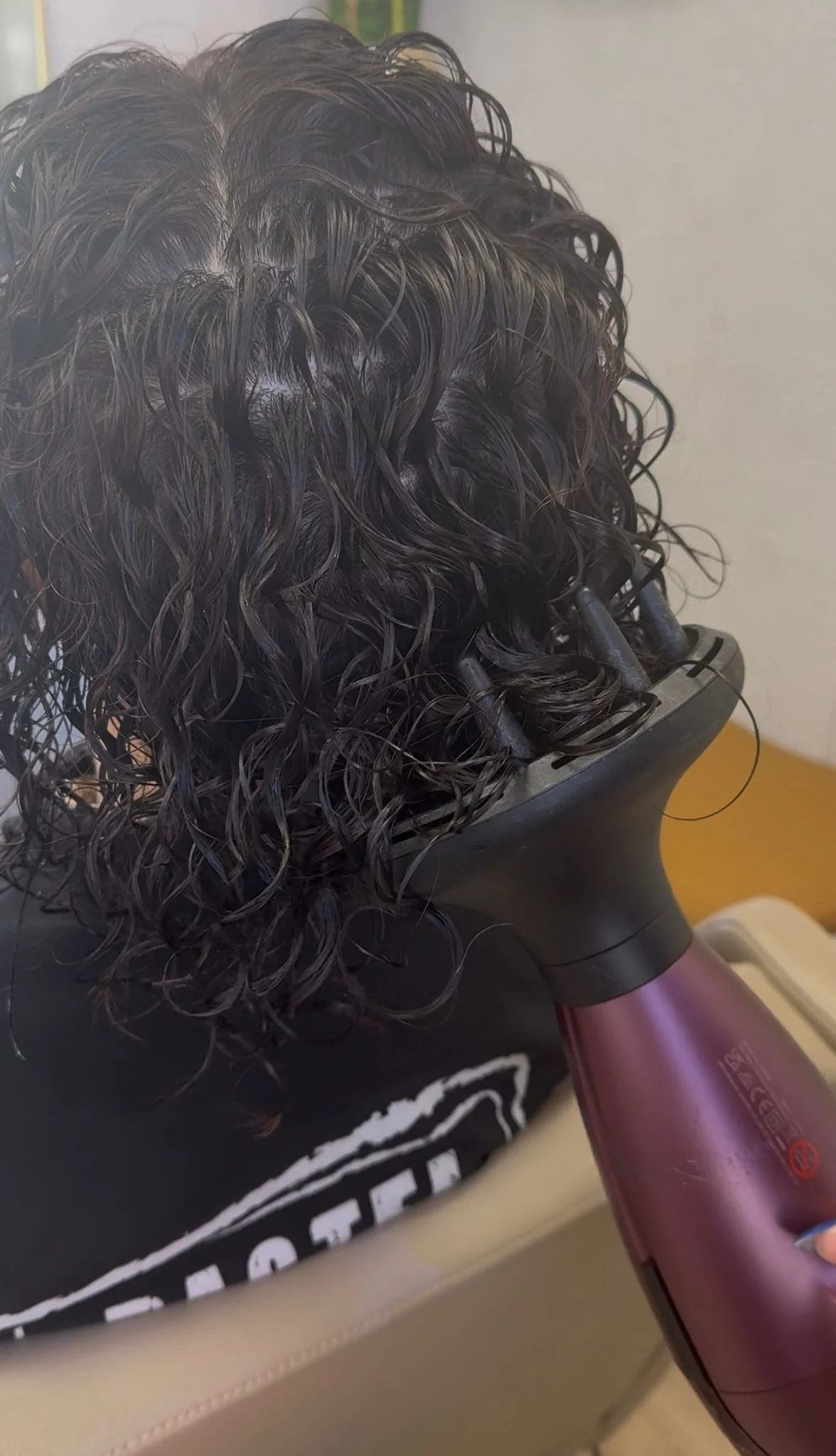 Séchage cheveux bouclés diffuseur